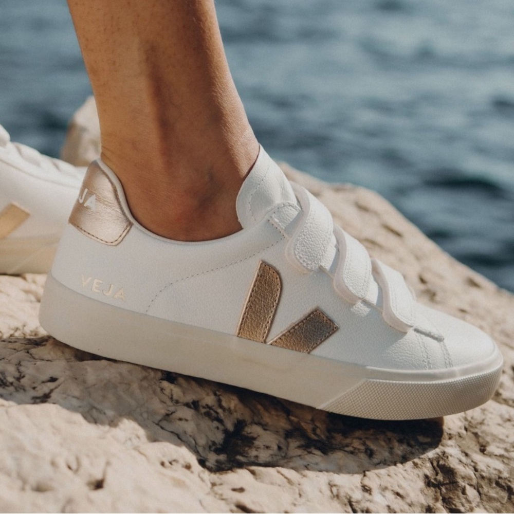 VEJA RECIFE CHROMEFREE LEATHER WHITE PLATINE SIZE 10